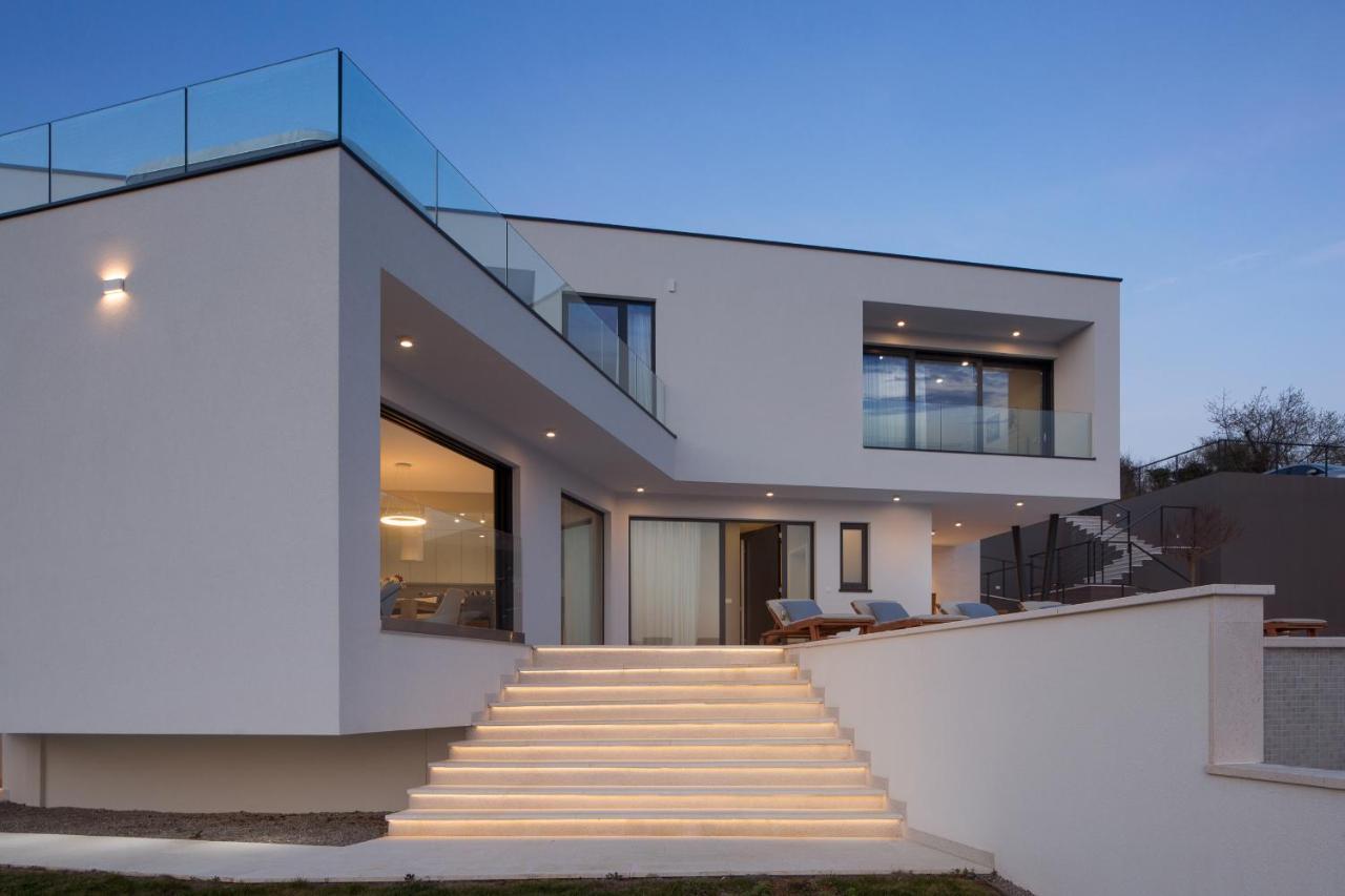 Villa Selene ラバック エクステリア 写真